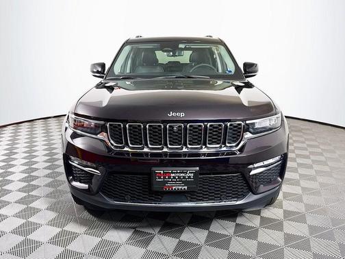 Amber 2022 Jeep Grand Cherokee 4xe Base