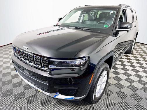 Diamond Black 2023 Jeep Grand Cherokee L Limited