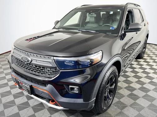 Agate Black Metallic 2022 Ford Explorer Base