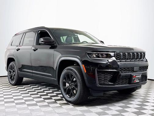 Diamond Black 2026 Jeep Grand Cherokee L Altitude