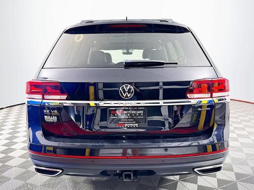 Deep Black Pearl Effect 2023 Volkswagen Atlas 3.6L SE w/Technology