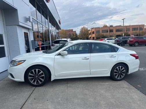2017 Nissan Altima 2.5 SV