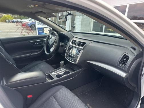 2017 Nissan Altima 2.5 SV