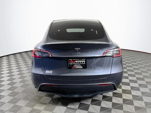 Midnight Silver Metallic 2023 Tesla Model Y AWD