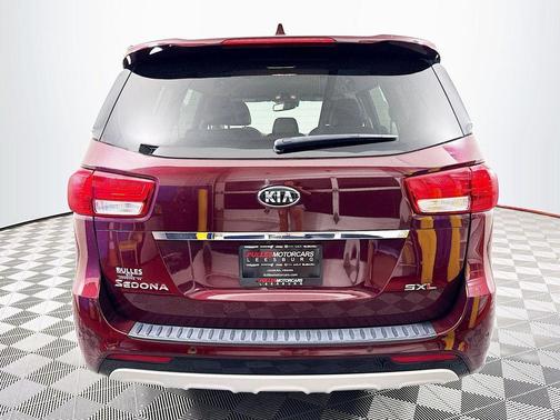 Venetian Red Pearl Metallic 2016 Kia Sedona SX-L