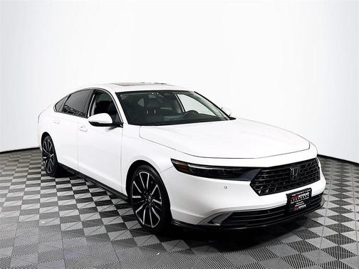 2023 Honda Accord Hybrid Touring