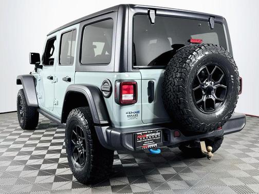 Earl Clearcoat 2024 Jeep Wrangler 4xe Sport