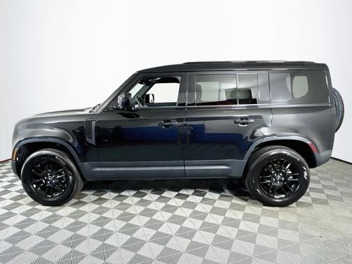 Santorini Black Metallic 2025 Land Rover Defender S