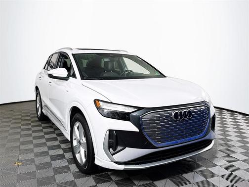 2024 Audi Q4 e-tron 55 quattro Premium