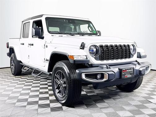 2024 Jeep Gladiator Sport