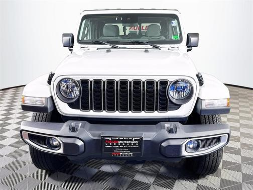 2024 Jeep Gladiator Sport