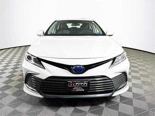 2023 Toyota Camry Hybrid LE