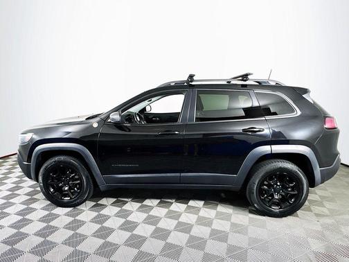 Diamond Black 2019 Jeep Cherokee Trailhawk