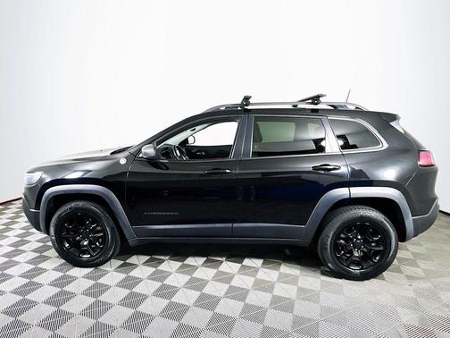 Diamond Black 2019 Jeep Cherokee Trailhawk