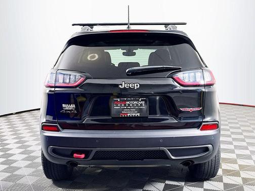 Diamond Black 2019 Jeep Cherokee Trailhawk