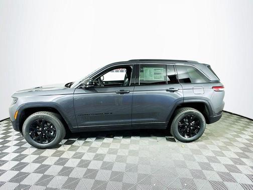 2026 Jeep Grand Cherokee Laredo
