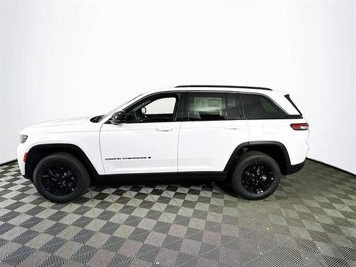 2026 Jeep Grand Cherokee Laredo