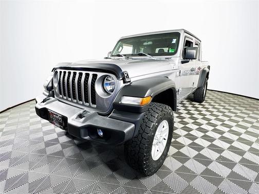 2020 Jeep Gladiator Sport