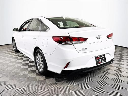 2018 Hyundai SONATA SE