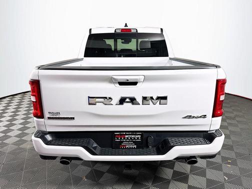 Bright White Clearcoat 2026 RAM 1500 Big Horn/Lone Star