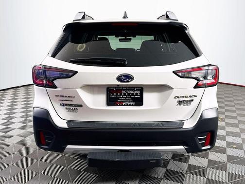 Crystal White Pearl 2020 Subaru Outback Touring