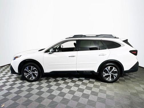 Crystal White Pearl 2020 Subaru Outback Touring