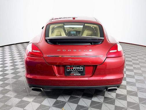 2013 Porsche Panamera 4