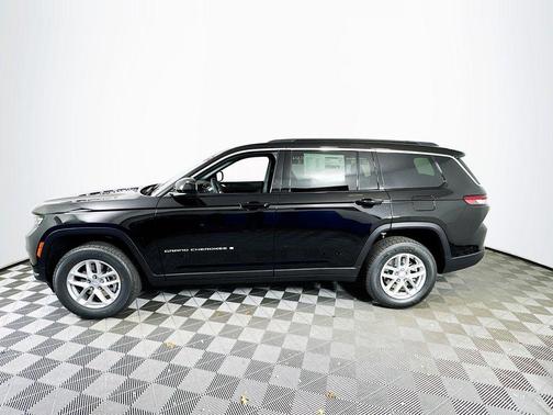 Diamond Black 2025 Jeep Grand Cherokee L Laredo