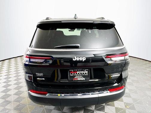 Diamond Black 2025 Jeep Grand Cherokee L Laredo