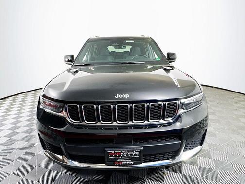 Diamond Black 2025 Jeep Grand Cherokee L Laredo