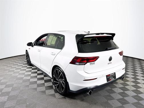 2023 Volkswagen Golf GTI 2.0T Autobahn