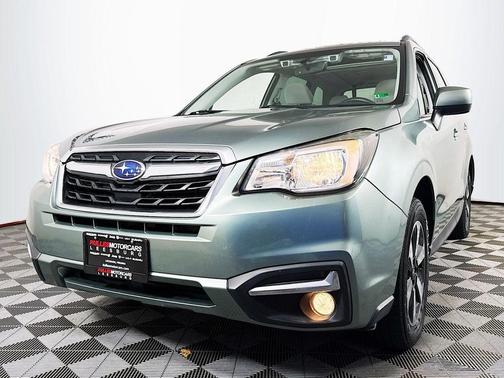 Jasmine Green Metallic 2018 Subaru Forester 2.5i Premium