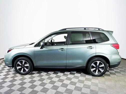Jasmine Green Metallic 2018 Subaru Forester 2.5i Premium