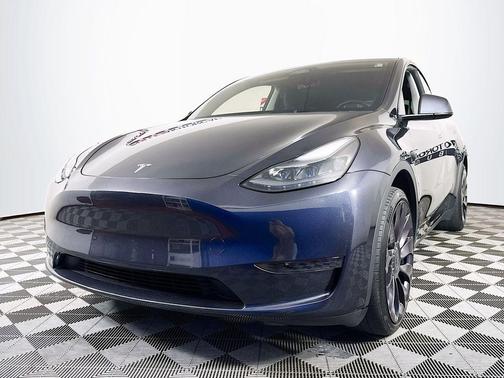 Stealth Gray 2024 Tesla Model Y Long Range
