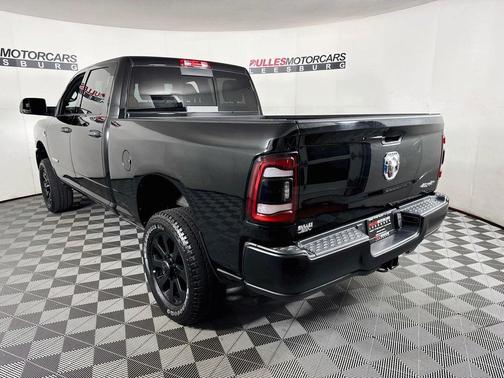 Diamond Black 2022 RAM 2500 Tradesman