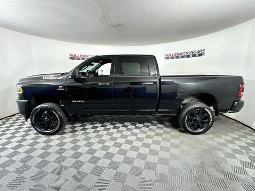Diamond Black 2022 RAM 2500 Tradesman
