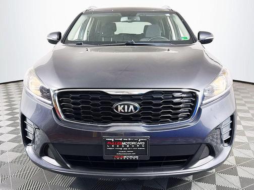 Platinum Graphite 2019 Kia Sorento LX