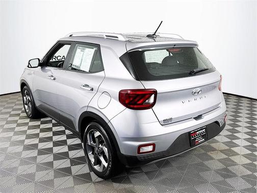 2024 Hyundai VENUE SEL