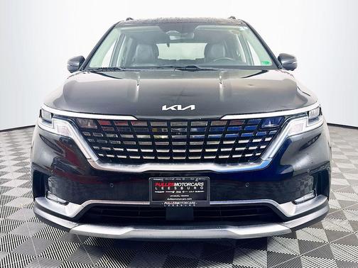 2022 Kia Carnival SX