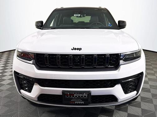 Bright White Clearcoat 2026 Jeep Grand Cherokee Summit
