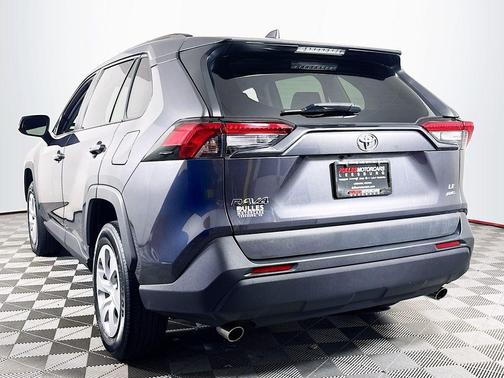 Magnetic Gray Metallic 2020 Toyota RAV4 LE