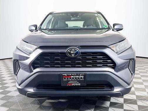 Magnetic Gray Metallic 2020 Toyota RAV4 LE