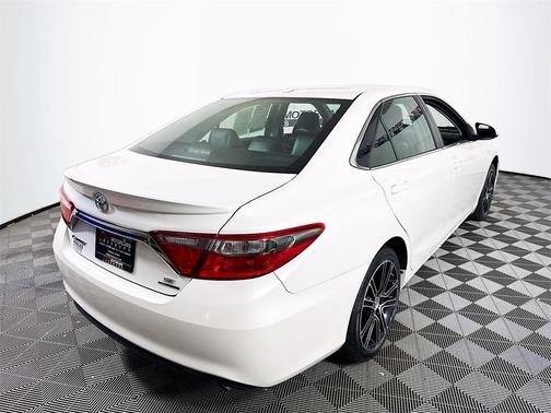 2016 Toyota Camry SE w/Special Edition Pkg