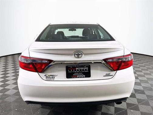 2016 Toyota Camry SE w/Special Edition Pkg