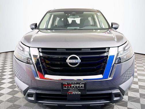Gun Metallic 2024 Nissan Pathfinder SV