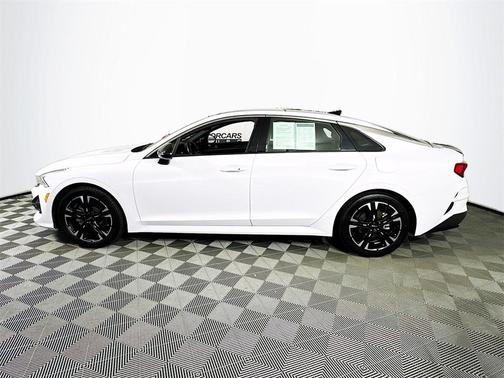 2022 Kia K5 GT-Line