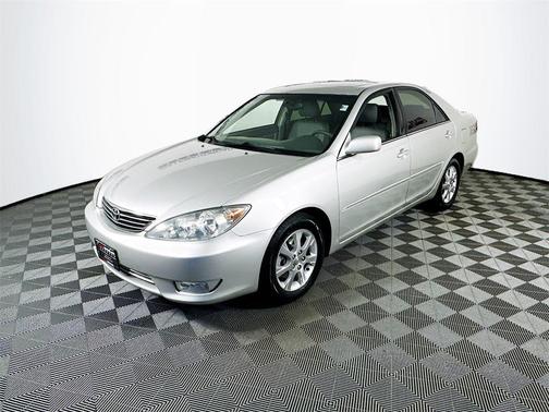 2005 Toyota Camry XLE