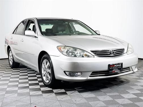 2005 Toyota Camry XLE