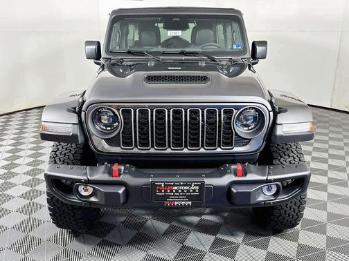 Crystal Metallic 2026 Jeep Wrangler Rubicon