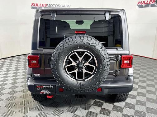 Crystal Metallic 2026 Jeep Wrangler Rubicon